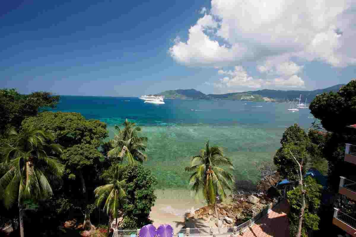 Blue Beach Club & Resort Patong Экстерьер фото