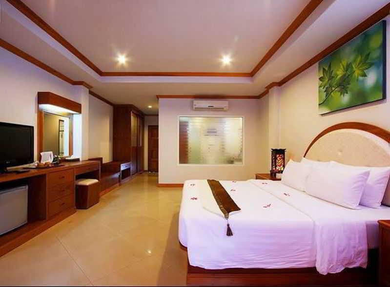 Blue Beach Club & Resort Patong Экстерьер фото